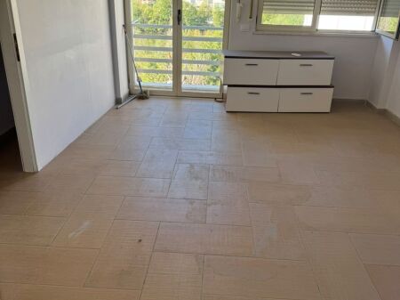3+1 Empty for Rent at the Lake with lake view 60000 lek