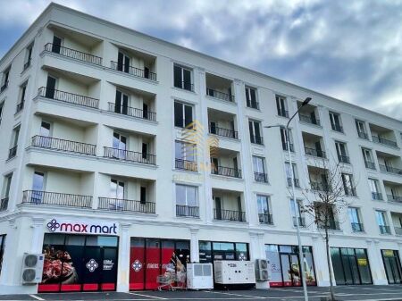 Shitet, Apartament 3+1+blk, Kamez, 10,800,000 Lek