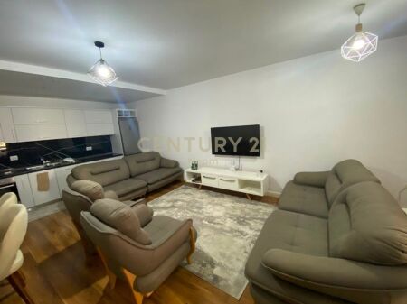 Jepet me Qira Apartament 2+1 te Liqeni i Thate