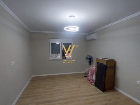 JEPET APARTAMENT 2+1 ME QERA TE ALI DEMI 80.000 LEKE