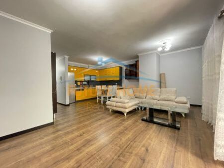 Affitto, Appartamento 2+1, Residenza Kodra e Diellit 1, Tirana.