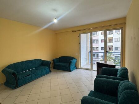 Appartamento 2+1+2 in vendita Yzberisht !