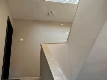 SHITET APARTAMENT 1+1 – PËRBALLË MINISTRISË SË JASHTME, TIRANË