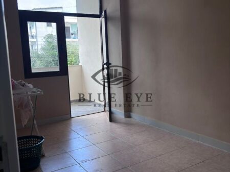 Apartament 3+1 në shitje në Plazh, Durrës.