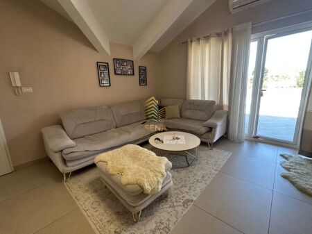 Qira, Apartament 2+1+Verande,Xhamllik,65.000 Leke/muaj