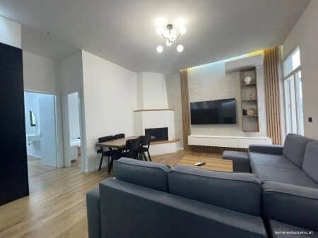 Apartament me qera 2+1 tek Komuna e Parisit (ID B220624) Tirane