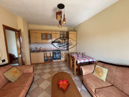 Apartament 1+1 Për Shitje në Tregu fshatar, Durrës!