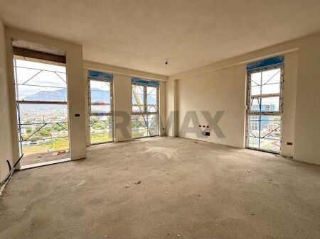 Shitet apartament 3+1 te Reidenca Orbital, Tiranë