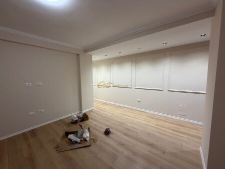 FRESK APARTAMENT PER QERA 2+1