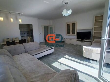 Tek Selvia, Jepet Me Qira, Apartament 1+1+Verande, Gati Per Banim !!!