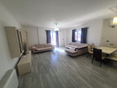 Apartament 1+1 per qera Tek Selvia !