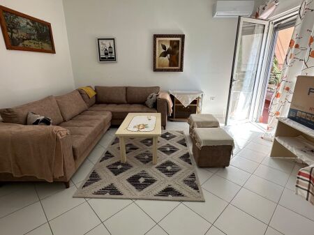 Apartment 2+1+Parking Space for rent at Liqeni i Thate .