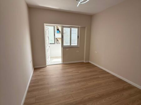 Apartament 1+1, Don Bosko