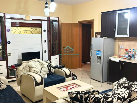APARTAMENT 1+1 ME QIRA – SHKOLLA E MUZIKËS, VLORË
