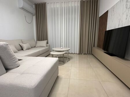 Apartament 2+1 me qira – Shkolla e Bashkuar