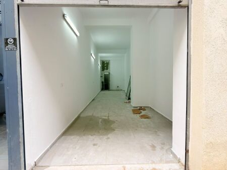 LOCALE COMMERCIALE IN AFFITTO VICINO ALL'EX DISTRETTO, DURRES