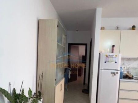 Shitet, Apartament 2+1+2 Poste Parkimi, Kodra e Diellit, Tiranë
