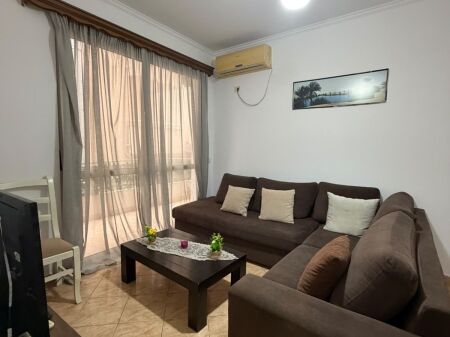 Jepet me qera  Apartament 1+1