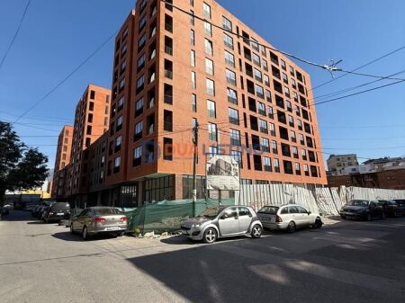  AMBIENTE COMMERCIALE IN VENDITA | SIRI KODRA