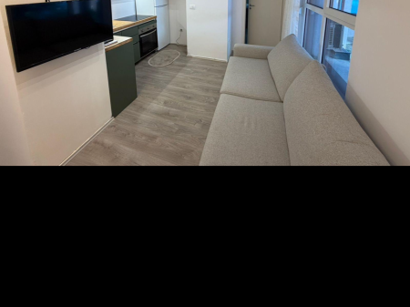 Shitet apartament ne Ali Dem tek Kompleksi Mangalem