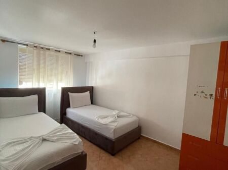 Jepet Me Qera Apartament 2+1+1 Ballkon