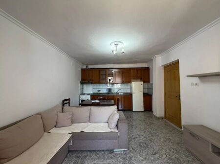 SHITET APARTAMENT 1+1 STACIONI TRENIT 13.000.000 LEKE FH-97134