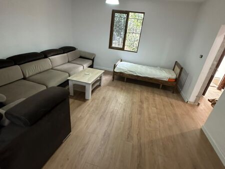Qera | Shtëpi private 2 + 1 | Spitali Amerikan 2 | 500 €/muaj