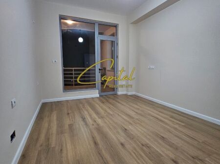 VENDESI APPARTAMENTO 1+1 VIA KAVAJES 163.000 EURO