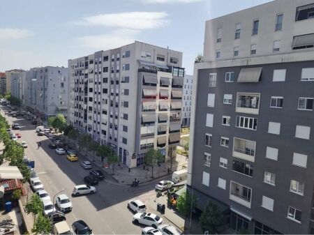 Office - For Rent - Paris Commune, Tirana