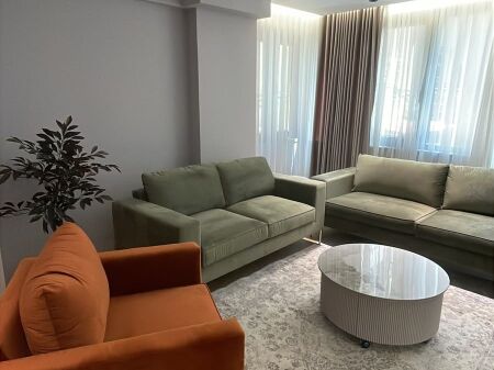 Jepet apartament 2+1+2 me qira tek Stadiumi Dinamo , Sheshi Willson , ish Blloku , Rruga Andon Zako Cajupi .
