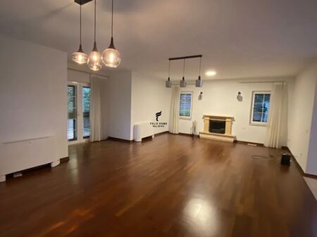 3-STOREY VILLA FOR RENT TEG 350,000 LEKE FH-97099