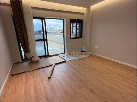 Shitet, Apartament 2+1, Don Bosco, Tirane.