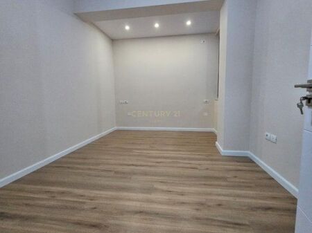 🏡 SHITET APARTAMENT 1+1 – RRUGA E KAVAJËS, TIRANË