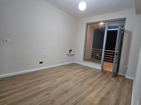 SHITET APARTAMENT 1+1 RRUGA E KAVAJES 163.000 EURO FH-97120
