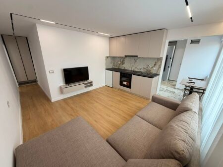  Shitet Apartament 1+1   Rruga Asim Vokshi, përballë SPAK, brenda Unazës së Vogël, Tiranë  .   Çmimi: 120,000 €