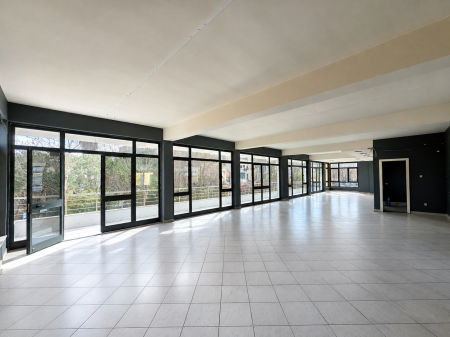 COMMERCIAL SPACE FOR RENT | LAPRAKË, LORD BYRON STREET