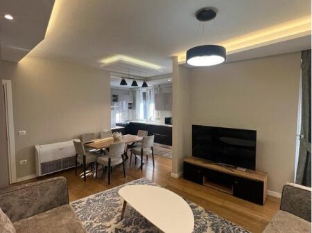 APARTAMENT 2+1+2 PËR QIRA | MYSLYM SHYRI – PRANË QENDRËS