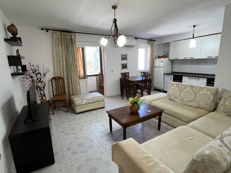 APARTAMENT 1+1 ME QIRA PRANË SPITALIT – DURRËS