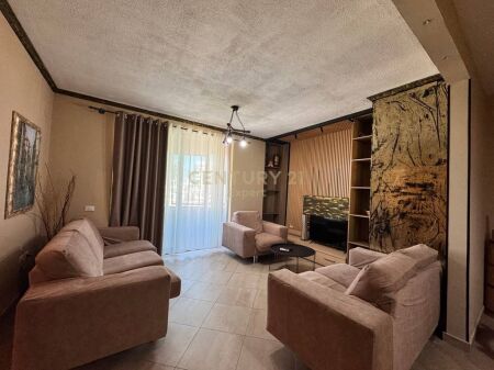 JAPIM ME QIRA APARTAMENT 3+1+2 TEK RRETHRROTULLIMI I ZOGUT TE ZI