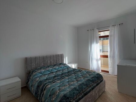 🏡 JEPET ME QIRA APARTAMENT 2+1  📍 21 dhjetori ,Mbrapa Square 21, Tiranë 🏢 Kati: 7 🛗 Pallat me ashensor  💰 Çmimi: 70,000 lekë/muaj