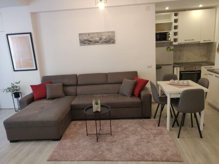 Apartament i Mobiluar me Qira në Vollga, Durrës