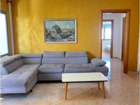 Apartament 3+1+2 tualete me qira te Zogu i Zi. 1,200 € /Muaj