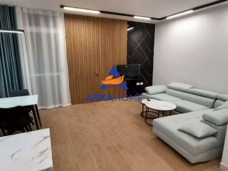 JEPET APARTMENT ME QERA 2+1+BALLKON "RESTORANT FRESKU" 55.000 LEKE