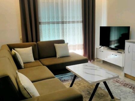 Shitet Apartament 2+1 ne Kamez ne Rrugen Demokracia