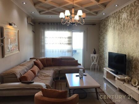Apartament 2+2 Me Qira në Zogu i Zi, Tiranë - 700€ | 115 m²