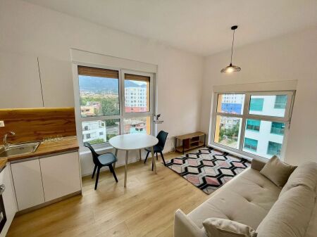 APARTAMENT ME QERA 1+1 ALI DEMI 45.000 LEKE FH-97229