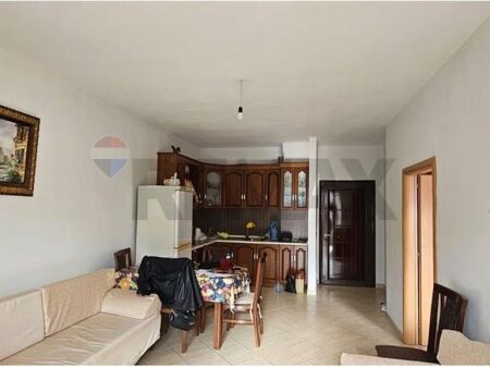 Apartament - Për Qira - Bulevardi Migjeni, Tiranë