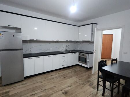 Apartament 2+1 për Qira 112m², në Yzberisht