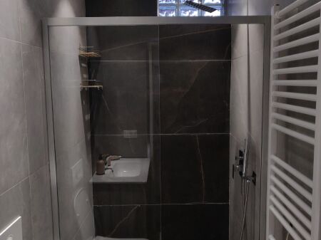 Apartament me qira pranë Shkollës Italiane, Vollga