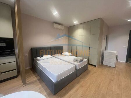 Affitto, Monolocale, Myslym Shyr